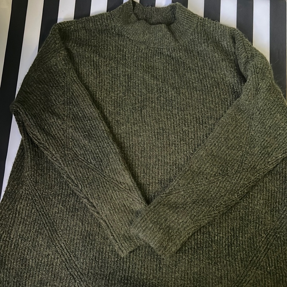 Old navy tunic sweater FLASH SALE!